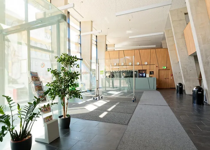 Jugendgaestehaus Brigittenau &Brigittenau Youth Palace